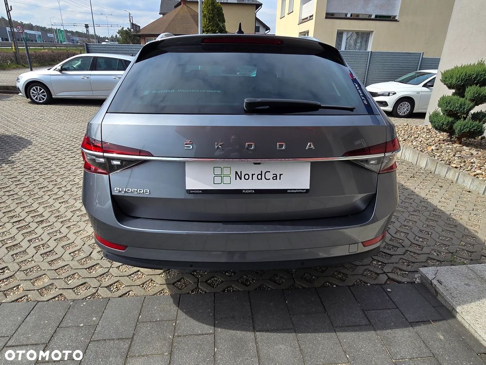 Skoda Superb 2.0 TDI SCR Style DSG - 8