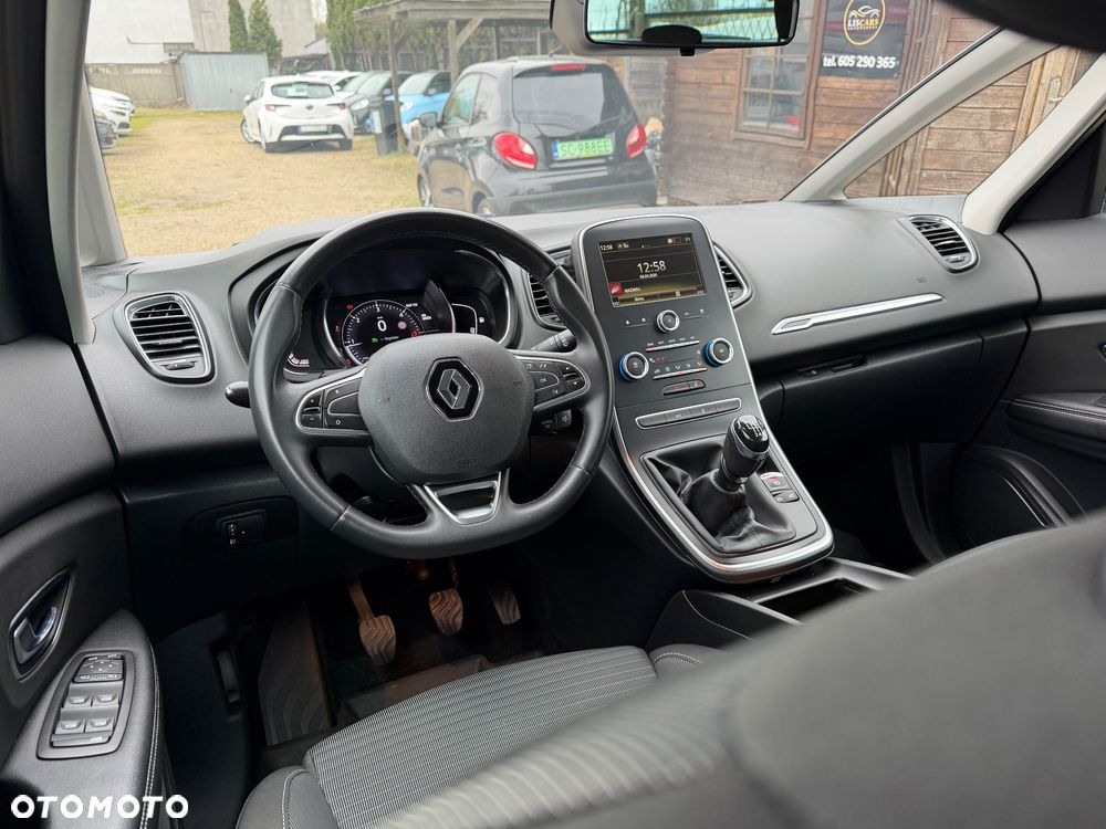 Renault Scenic - 18