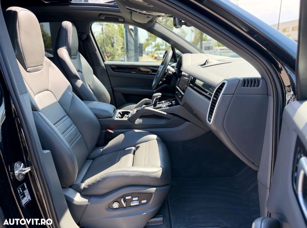 Porsche Cayenne Standard - 8