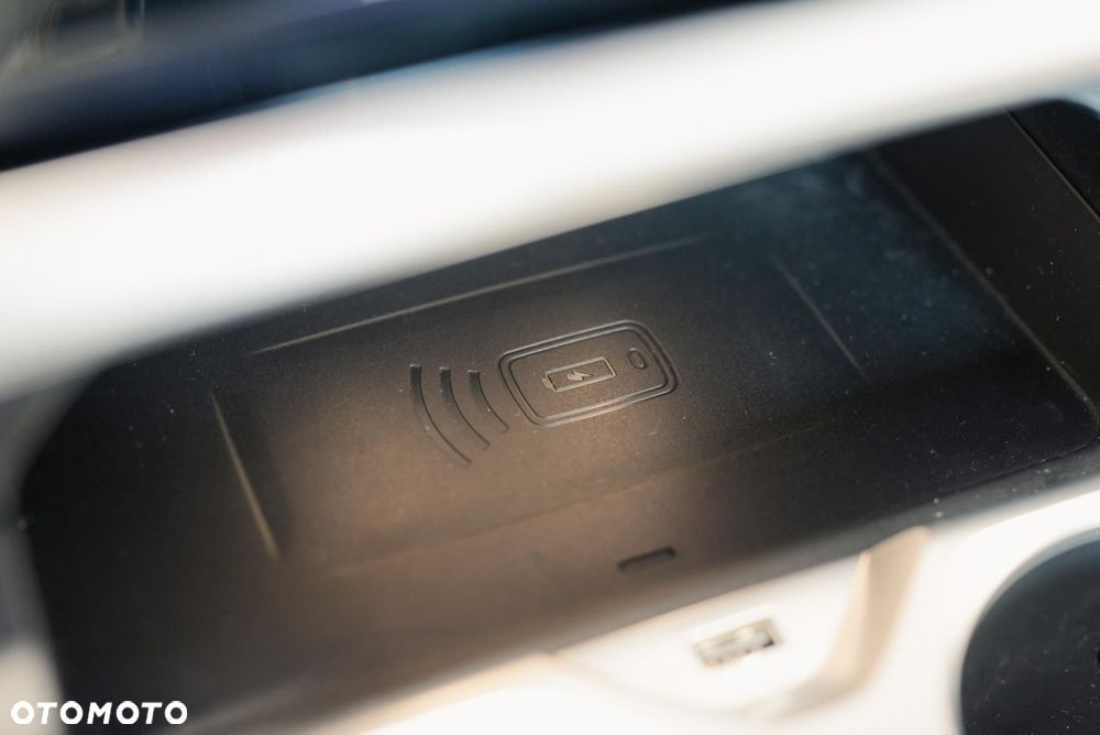 BMW Seria 8 M850i xDrive - 24