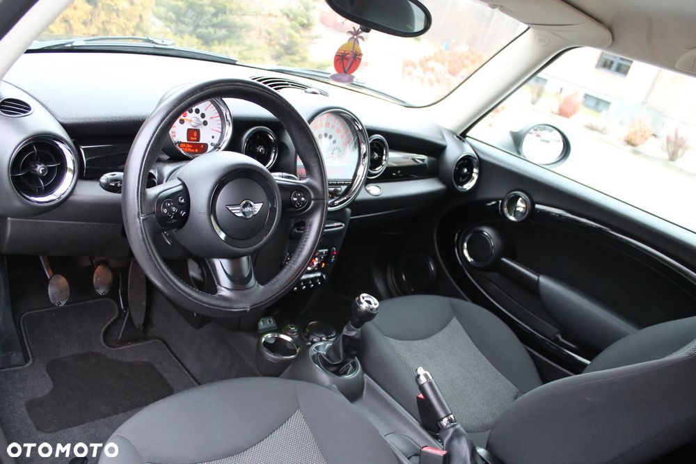 MINI Cooper D Baker Street - 20