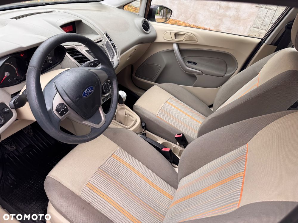 Ford Fiesta - 16
