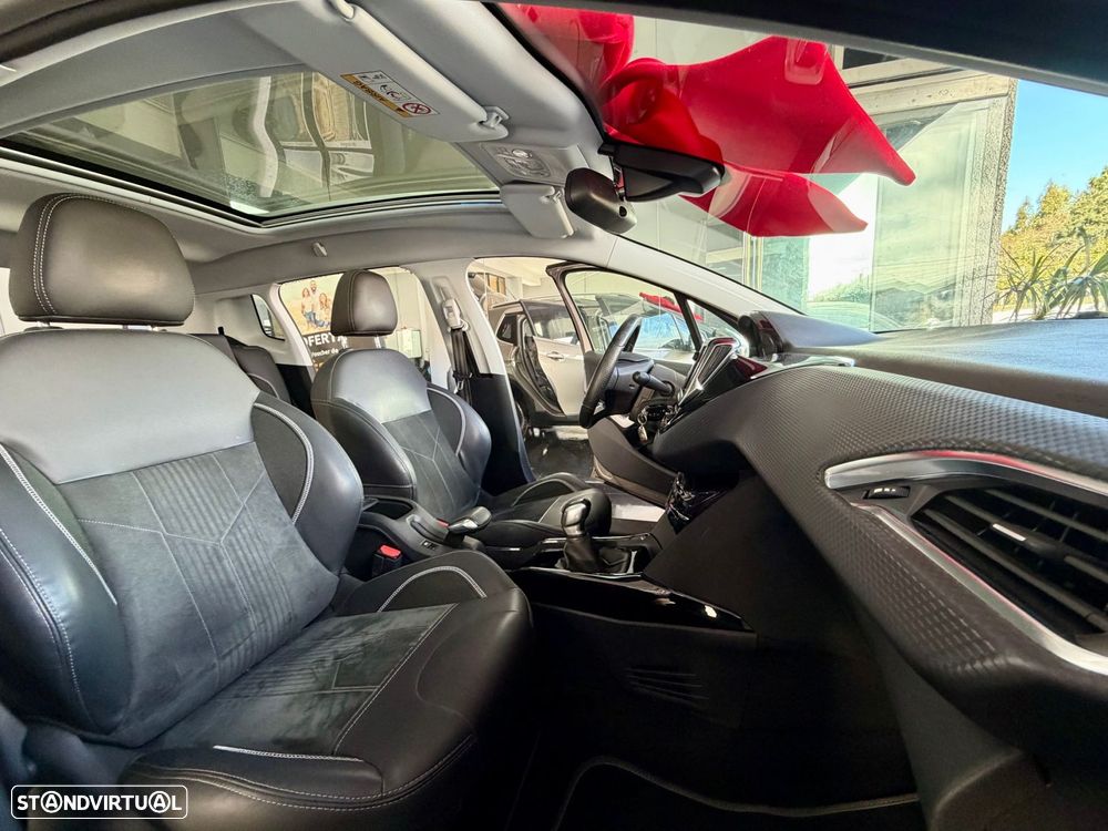 Peugeot 2008 1.2 PureTech Crossway - 18