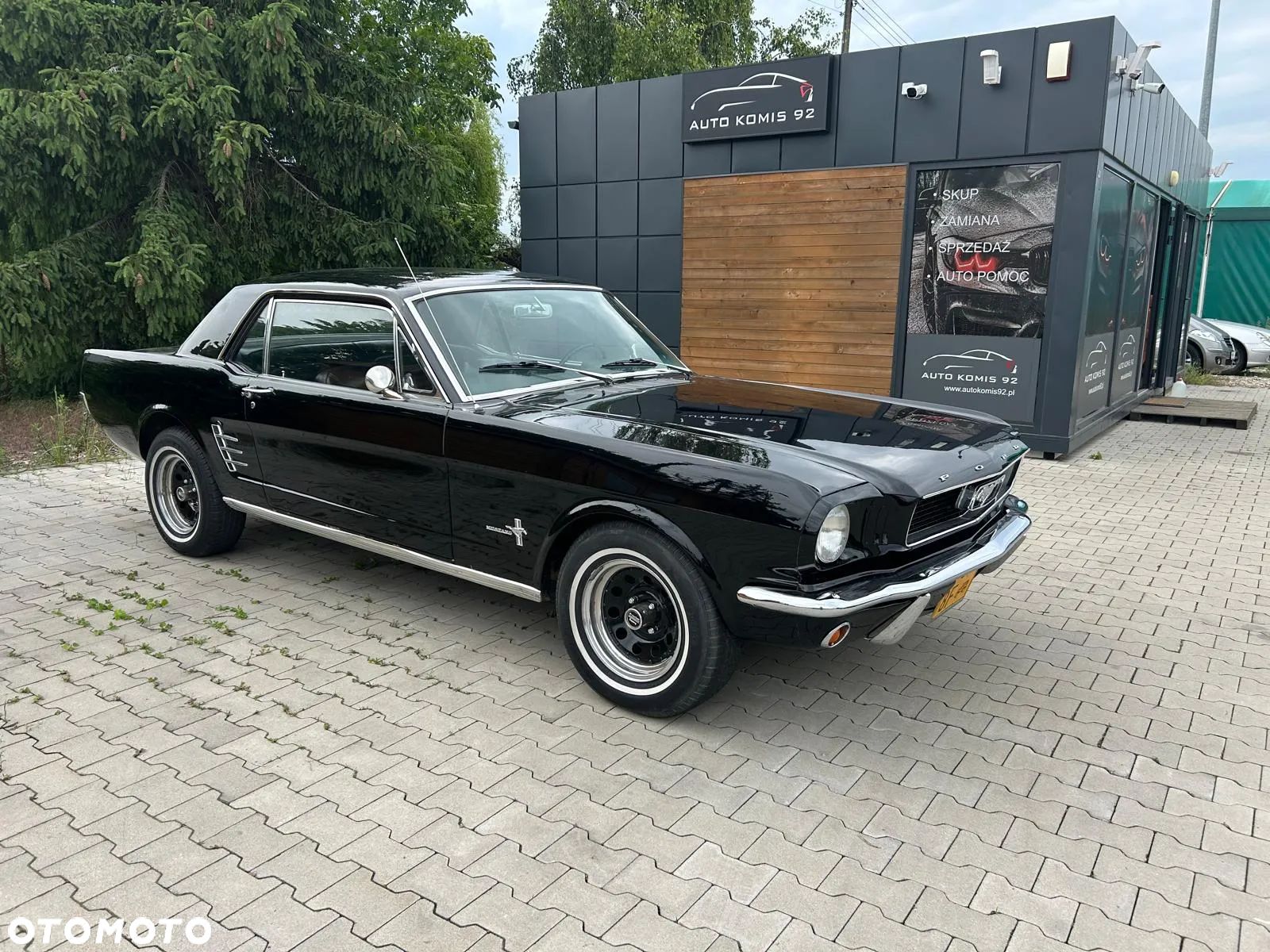 Ford Mustang - 1