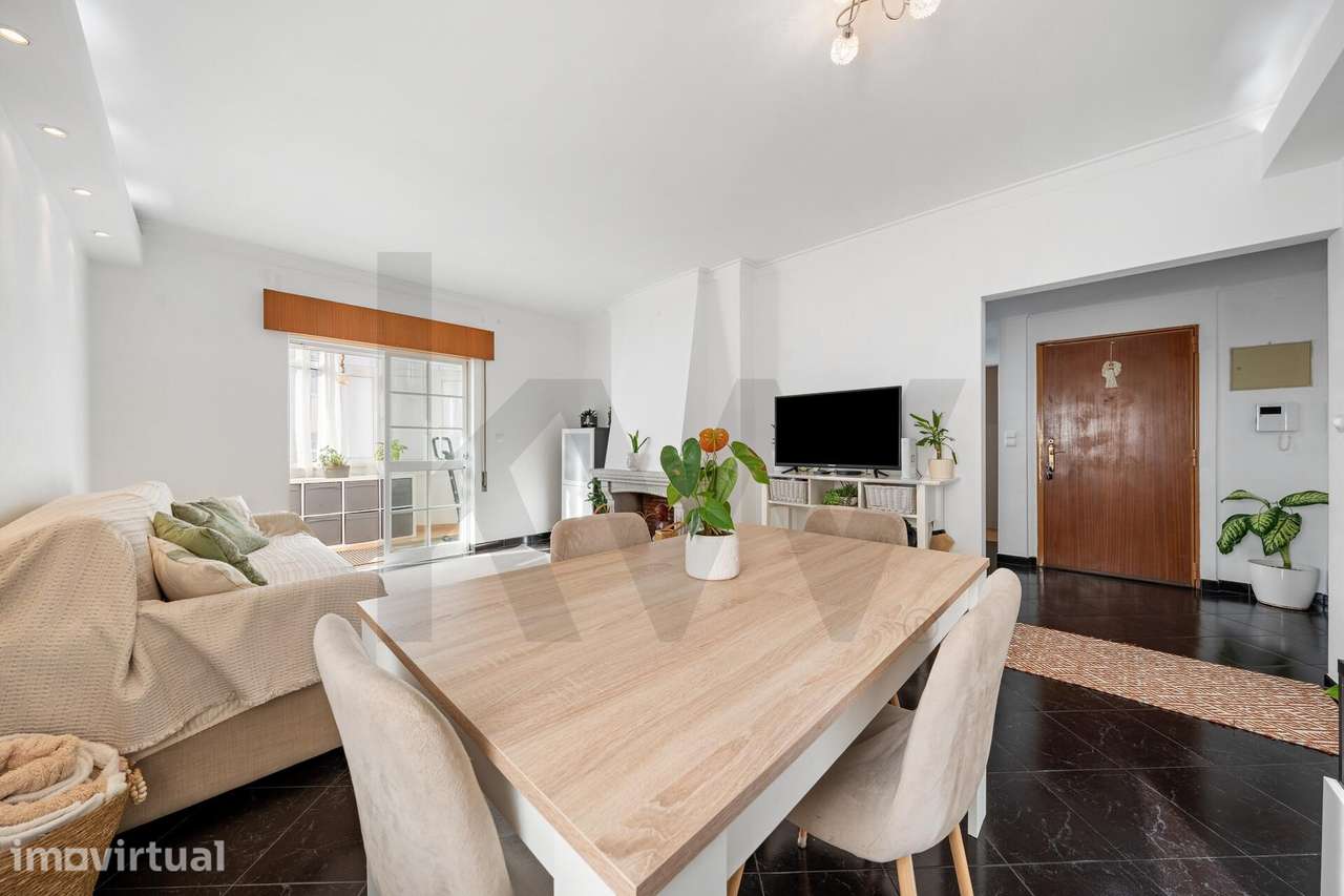 Apartamento T3 com 96 m2, Varanda, Marquise e Lareira na Estrada da Be - Grande imagem: 4/24
