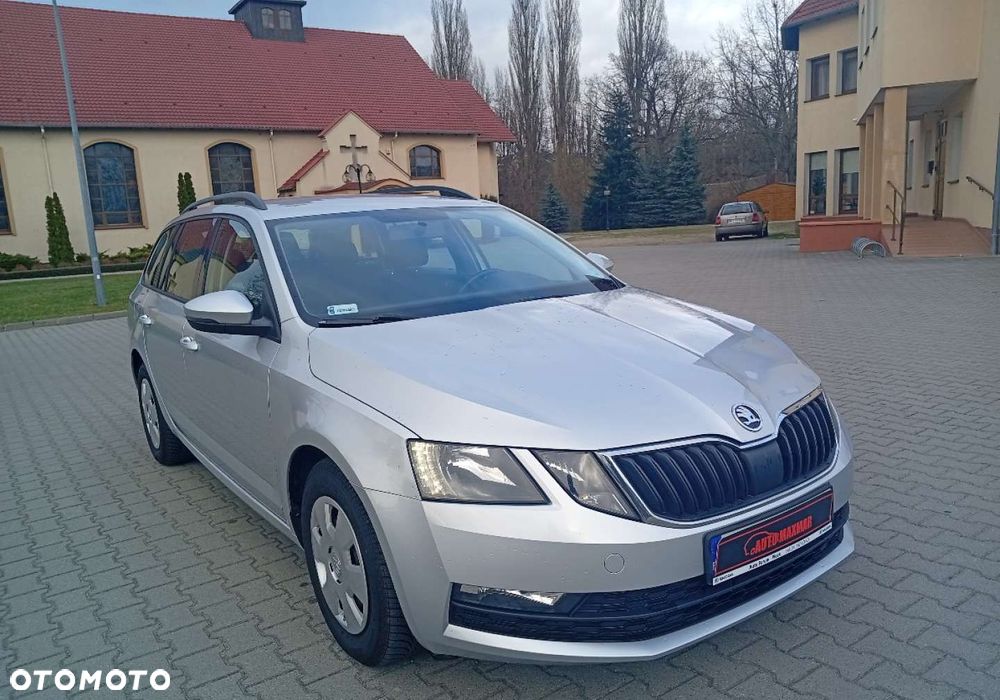 Skoda Octavia - 1
