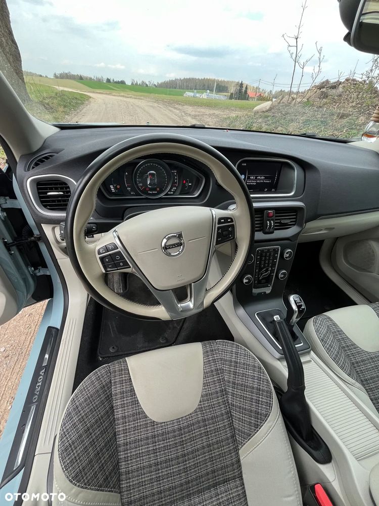 Volvo V40 D2 Drive-E SCR Momentum - 19