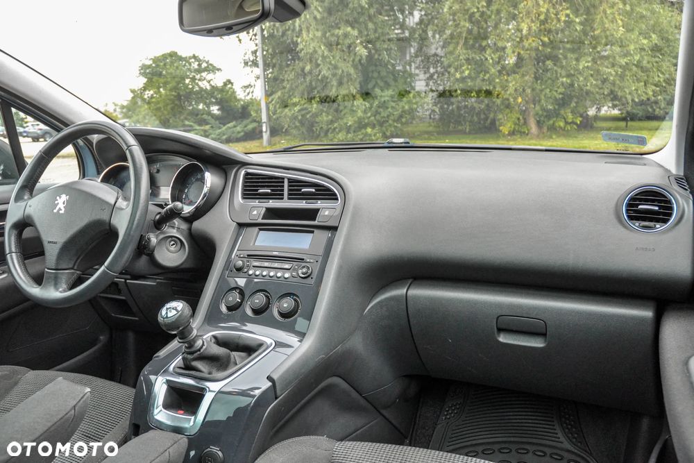 Peugeot 5008 - 10