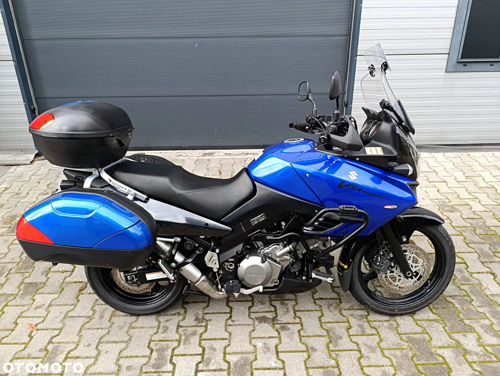 Suzuki V-STROM - 8