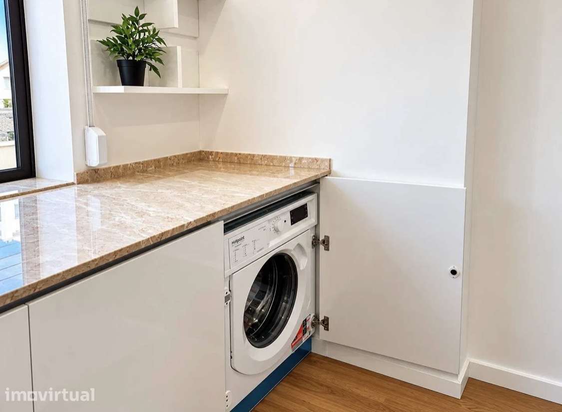 Apartamento T3 Av. Marques de Pombal com garagem - Grande imagem: 4/12
