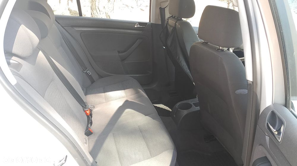 Volkswagen Golf - 14