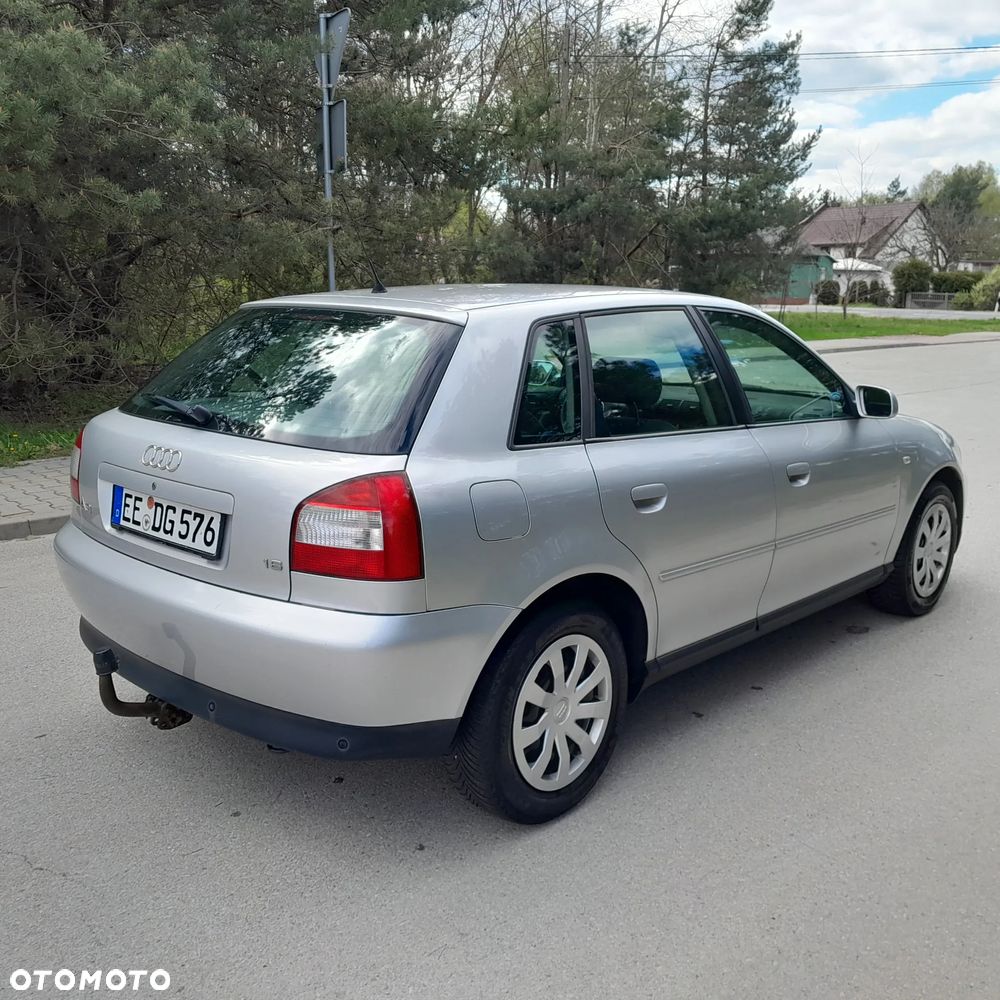 Audi A3 Sportback 1.6 Ambiente - 5