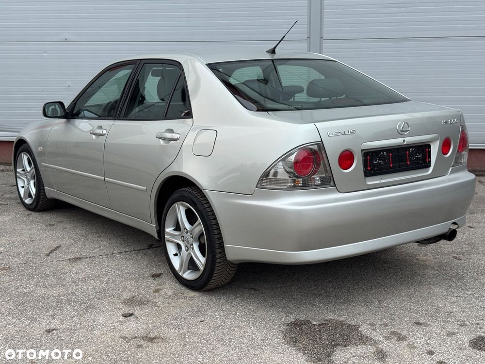 Lexus IS 200 Limited - 3