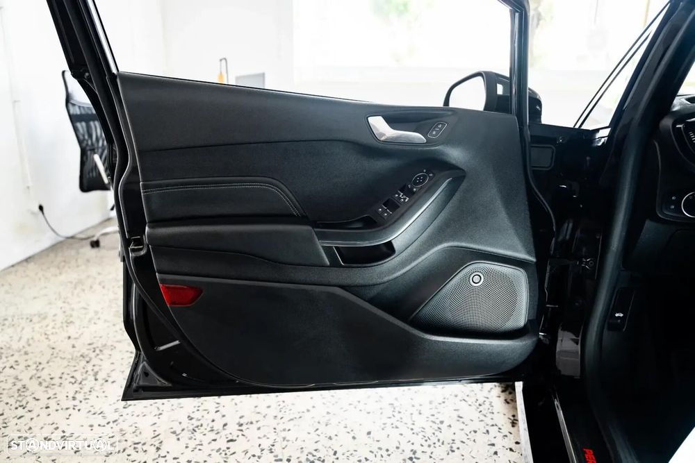 Ford Fiesta 1.5 EcoBoost ST - 43