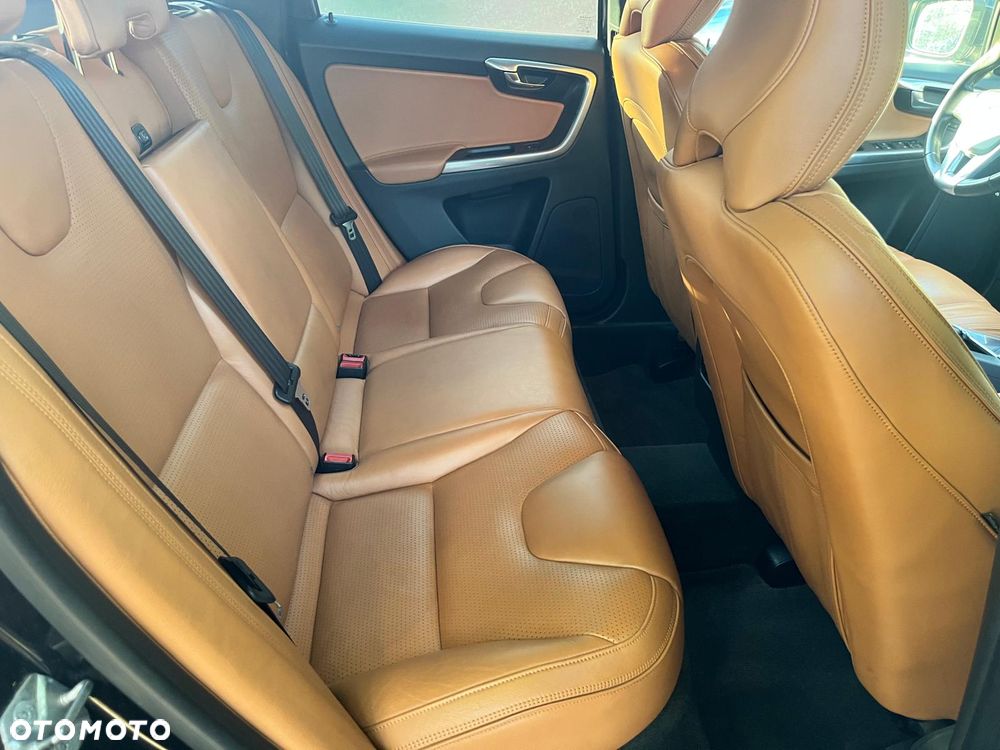 Volvo XC 60 D5 AWD Summum - 15