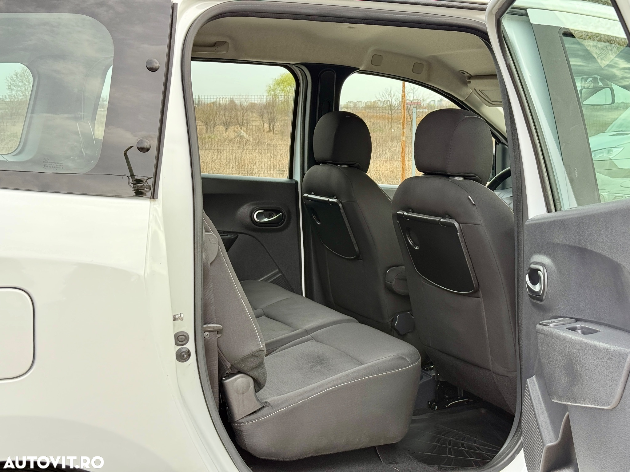 Dacia Lodgy 1.5 Blue dCi Laureate - 10