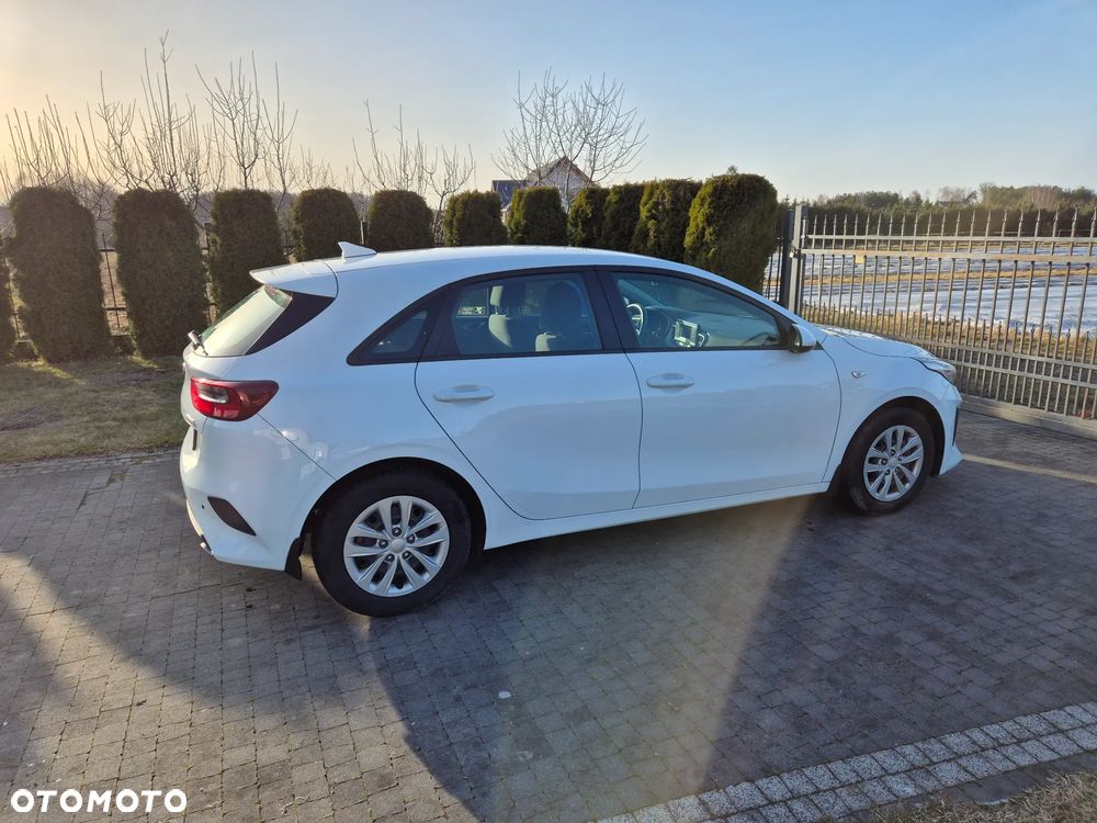 Kia Ceed - 8