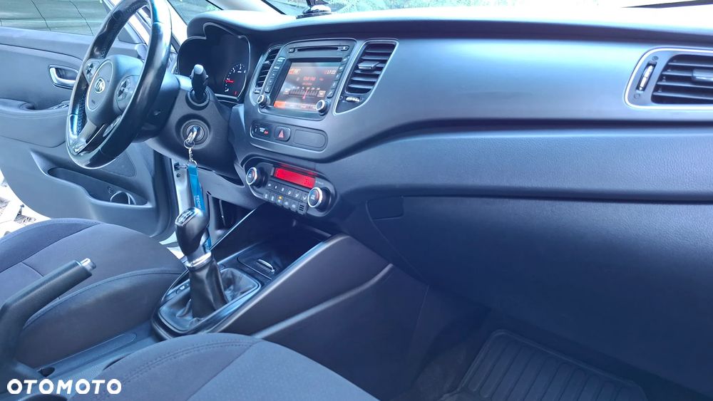 Kia Carens 1.7 CRDi XL 7os - 24