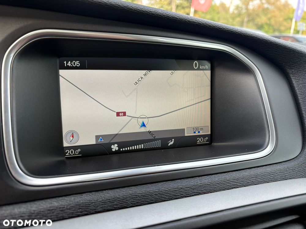Volvo V40 D2 - 18