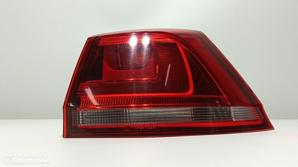 FAROLIM TRASEIRO DIREITO VOLKSWAGEN GOLF VII LIM. ADVANCE BLUEMOTION - 1