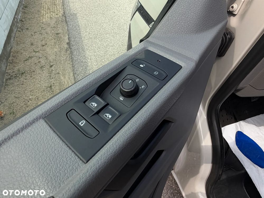 Volkswagen Transporter L2H1 Plus Trendline - 26