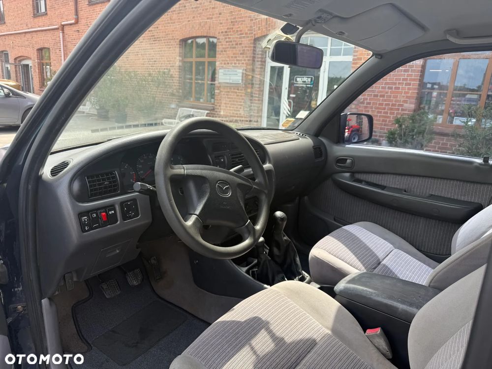 Mazda Seria B - 24