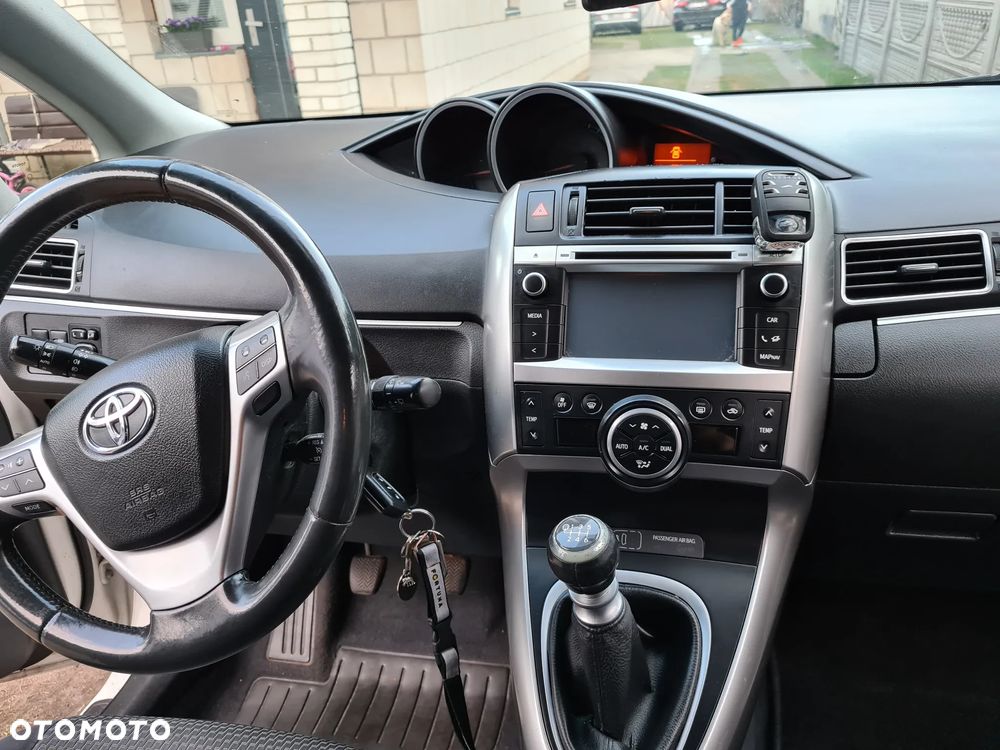 Toyota Verso 1.6 D-4D 5-Sitzer Start/Stop Skyview Edition - 11