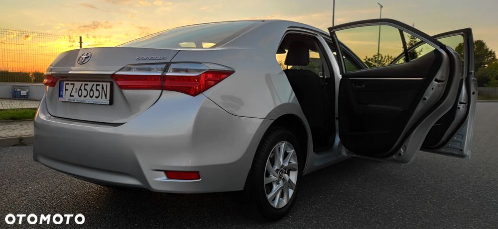 Toyota Corolla 1.6 Comfort - 22