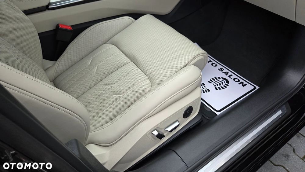 Audi A6 Avant 45 TFSI quattro S tronic S line - 12