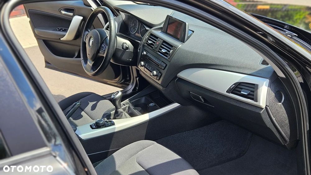 BMW Seria 1 114i Sport Line - 15