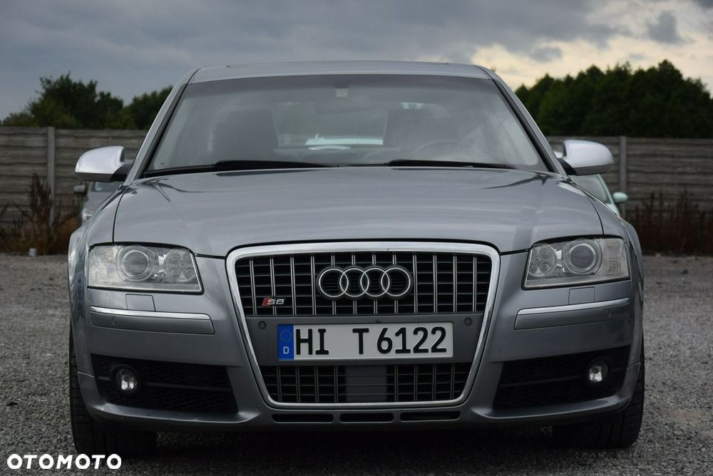 Audi S8 - 3