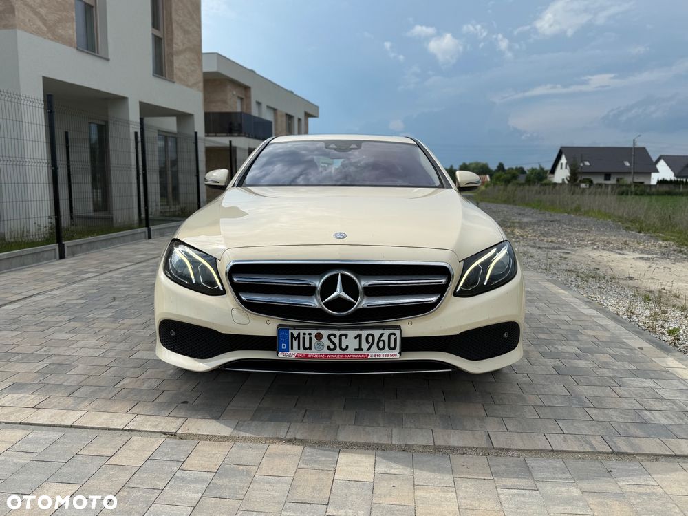Mercedes-Benz Klasa E 220 d 9G-TRONIC Avantgarde - 2