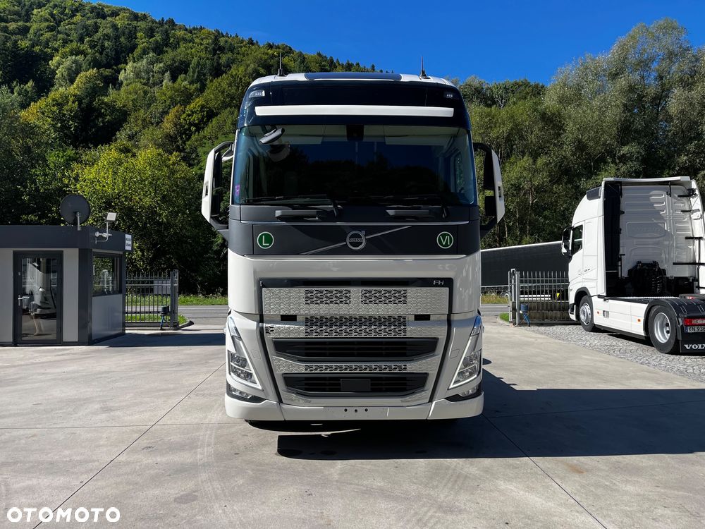 Volvo FH 500 // Zamiana na starszy //  EURO 6 // Standard // 2024 Rok // Parkclima // Globe XL // Skóry // Joystick // - 2