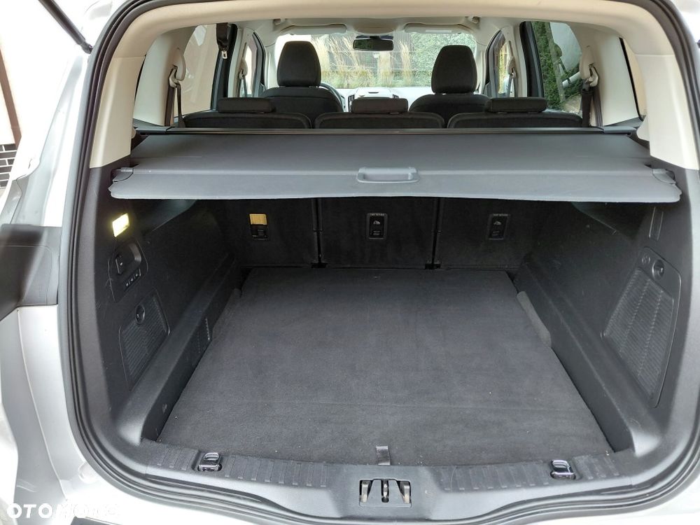 Ford S-Max - 8