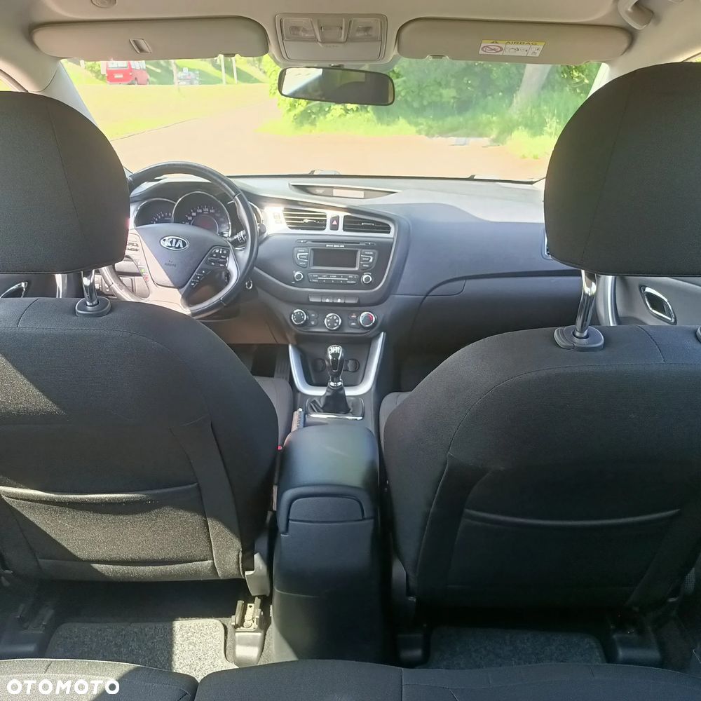 Kia Ceed - 10