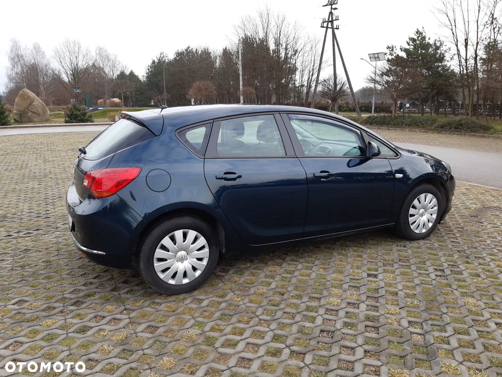 Opel Astra 1.6 Color Edition - 8