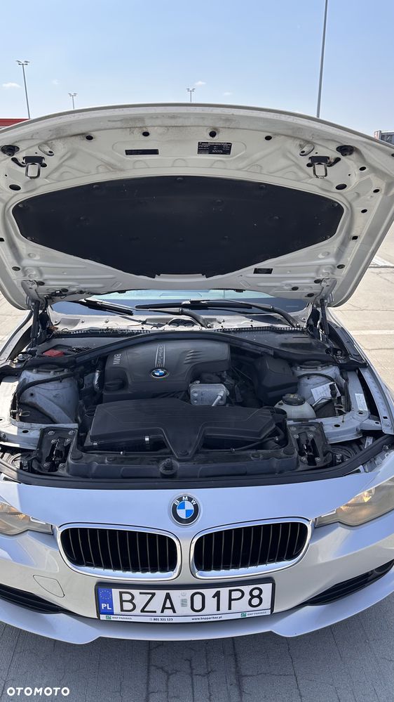 BMW Seria 3 320i - 26