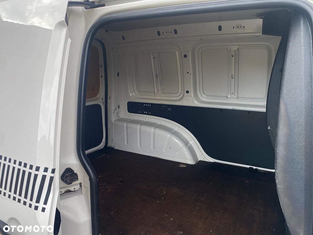Volkswagen CADDY - 11