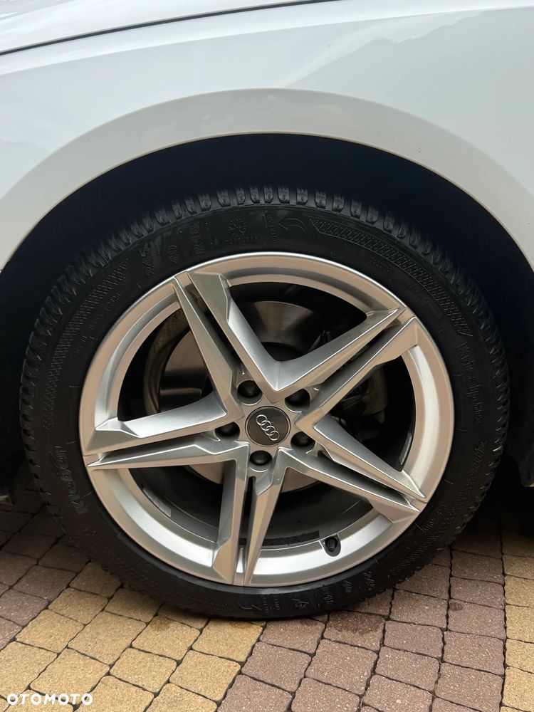 Audi A4 Limousine 35 TFSI S tronic - 6