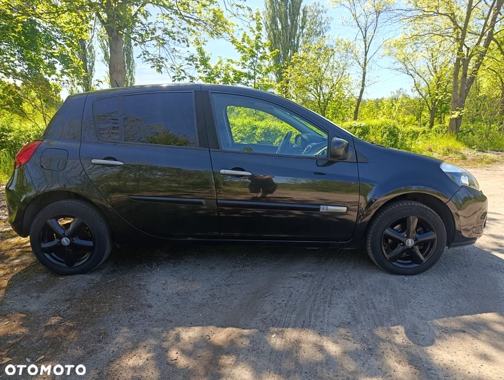 Renault Clio 1.2 16V 75 Dynamique - 4