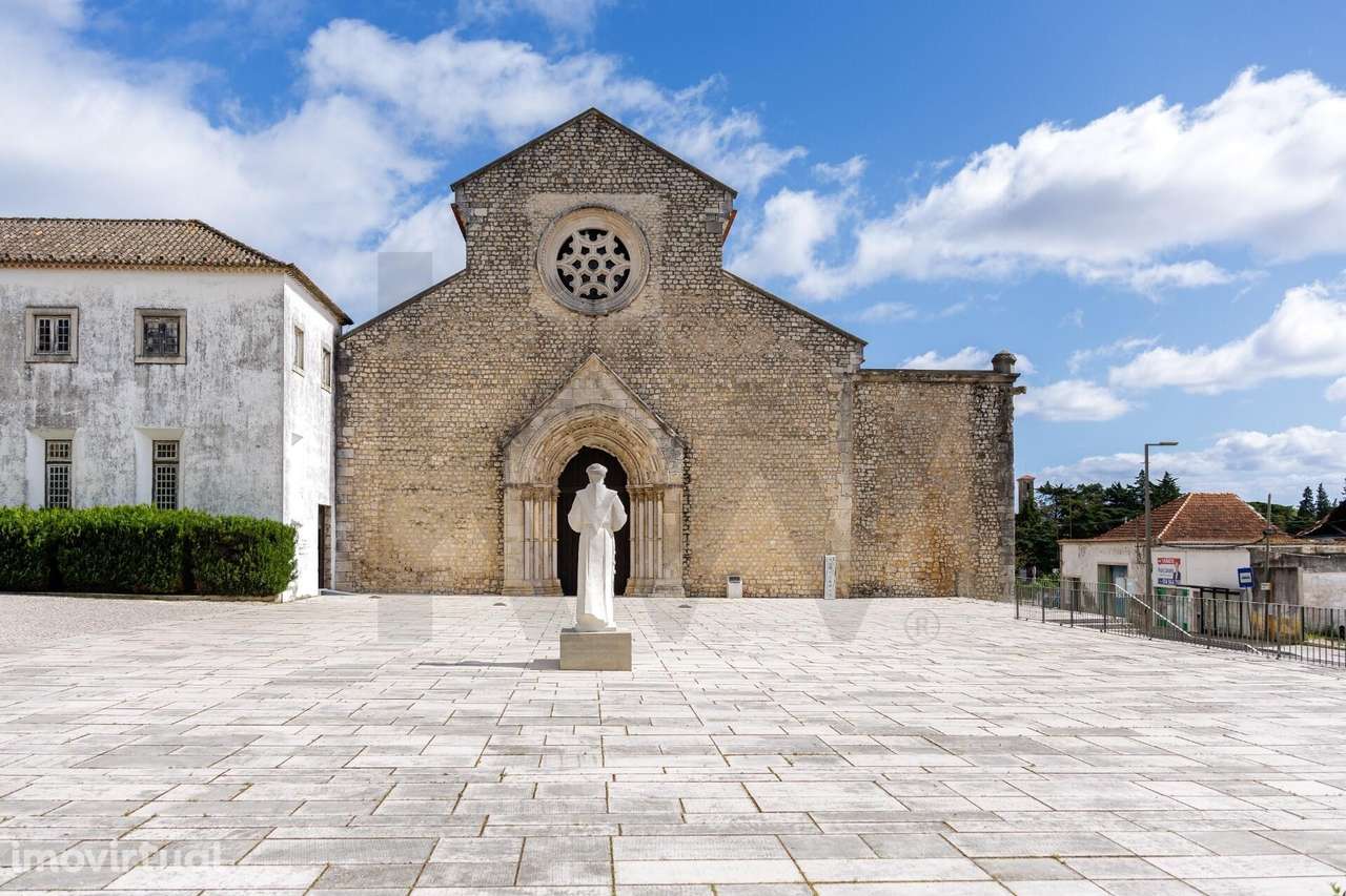 Prédio com património e paisagem em Santarém | Entre a presença do con - Grande imagem: 4/56