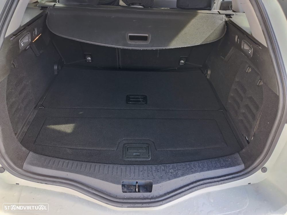 Renault Mégane Sport Tourer BLUE dCi 115 BUSINESS EDITION - 12