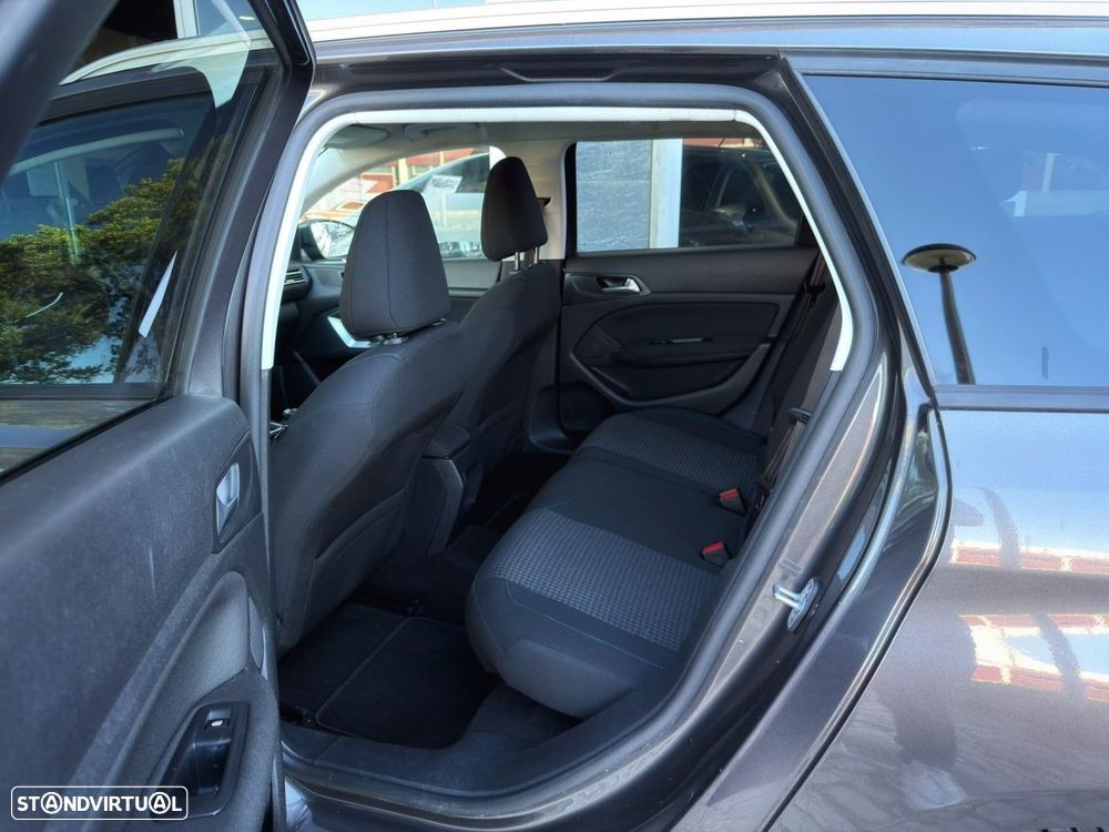 Peugeot 308 SW 1.5 BlueHDi Style — fotografia 23