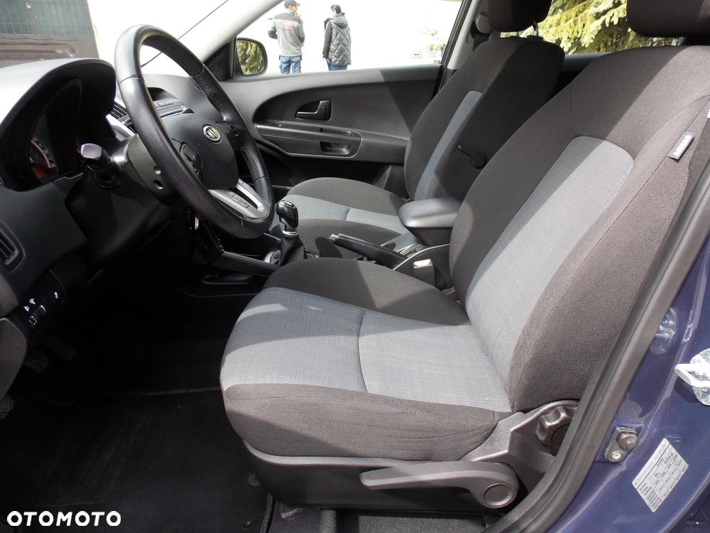 Kia Ceed 1.4 CVVT ISG Spirit - 19