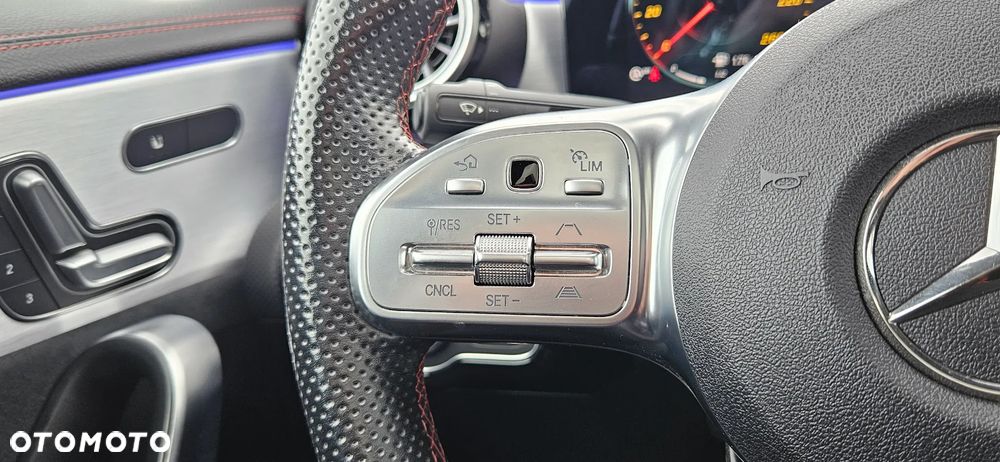 Mercedes-Benz CLA 250 AMG Line 7G-DCT - 32