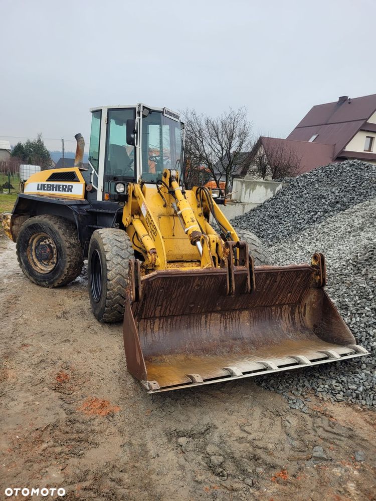 Liebherr L512 - 2