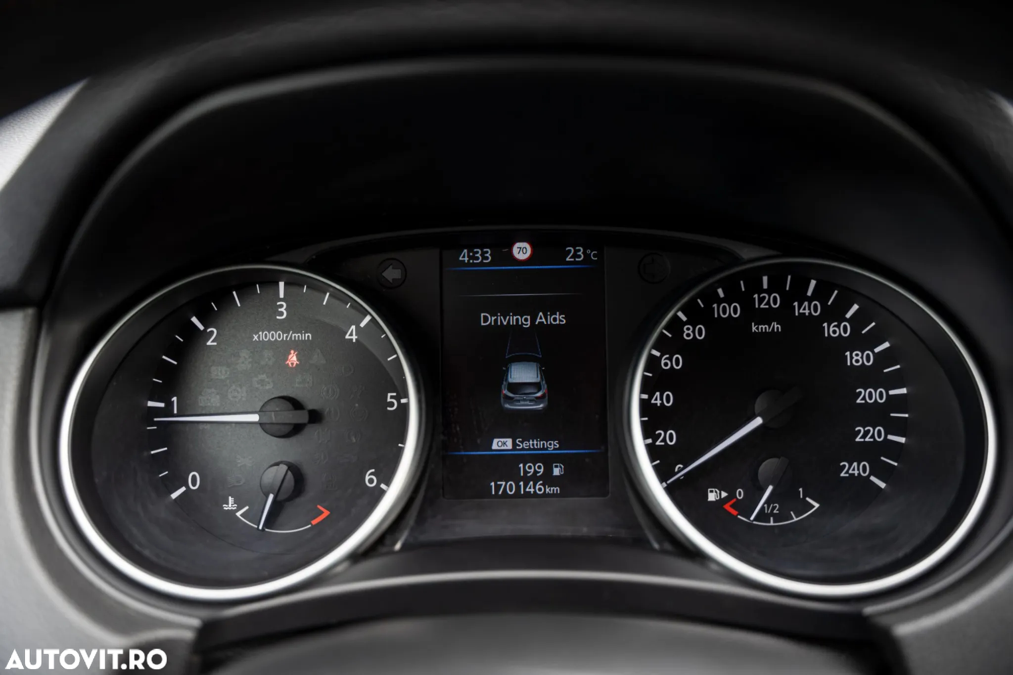 Nissan Qashqai 1.7 dCi TEKNA - 29