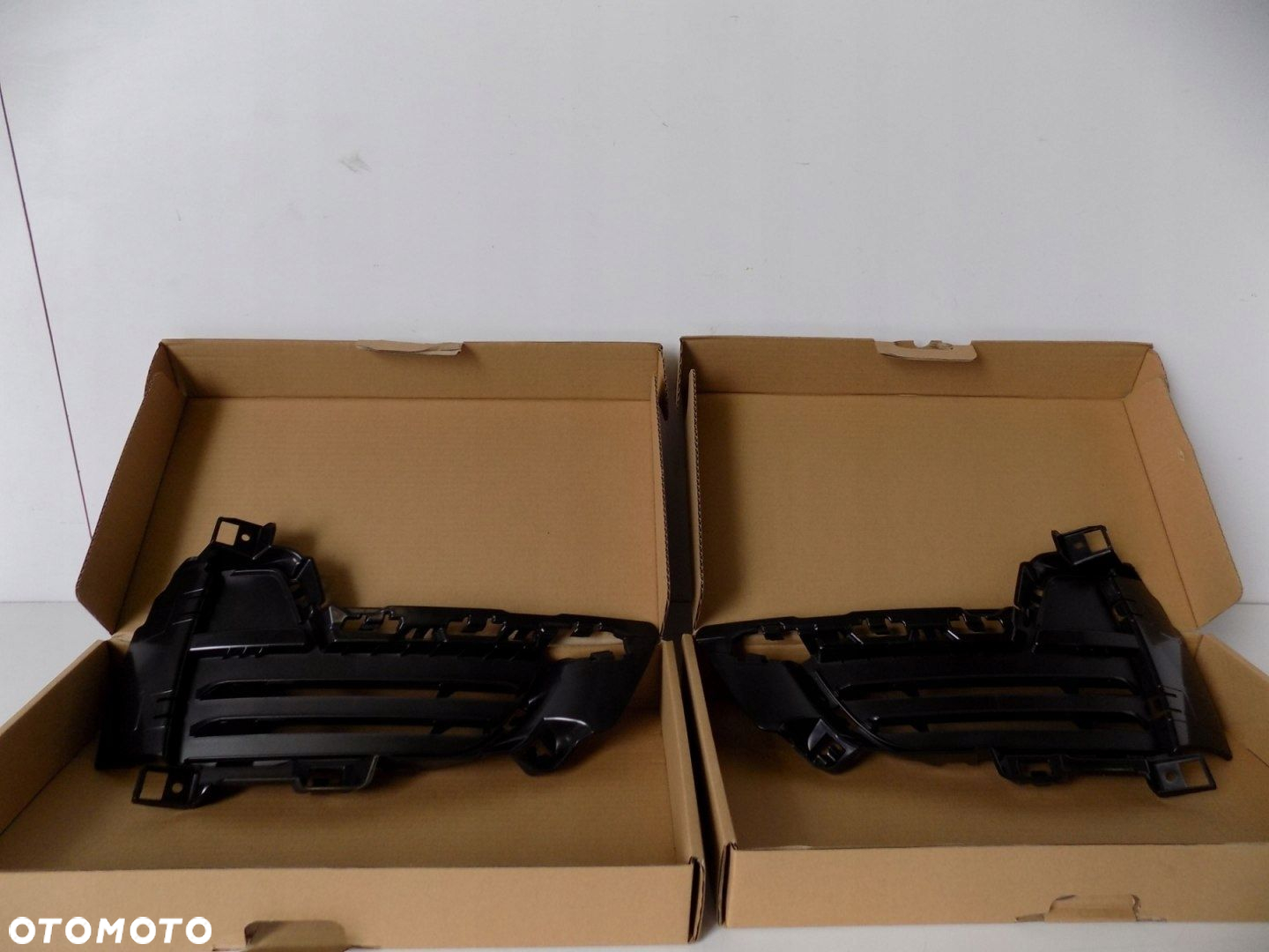 BMW X5 F15 Kratka Zderzaka Lewa - 3777 - 4