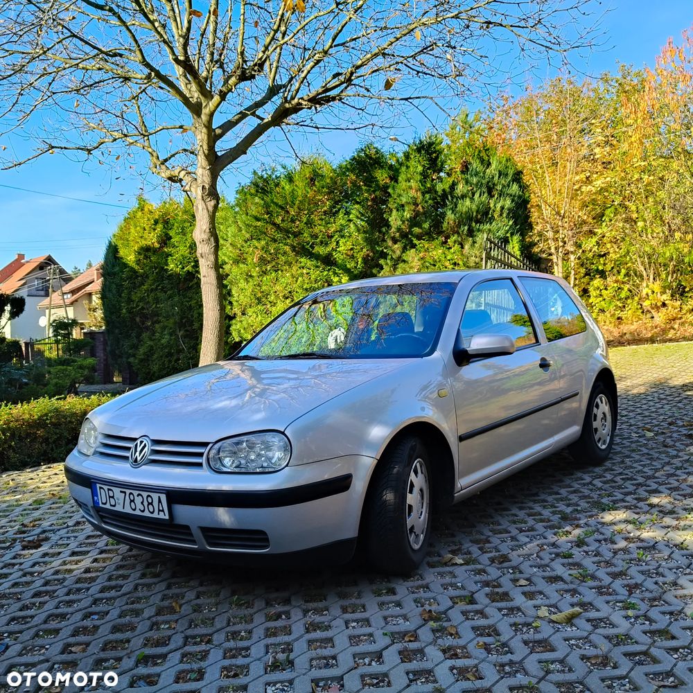 Volkswagen Golf 1.6 - 1