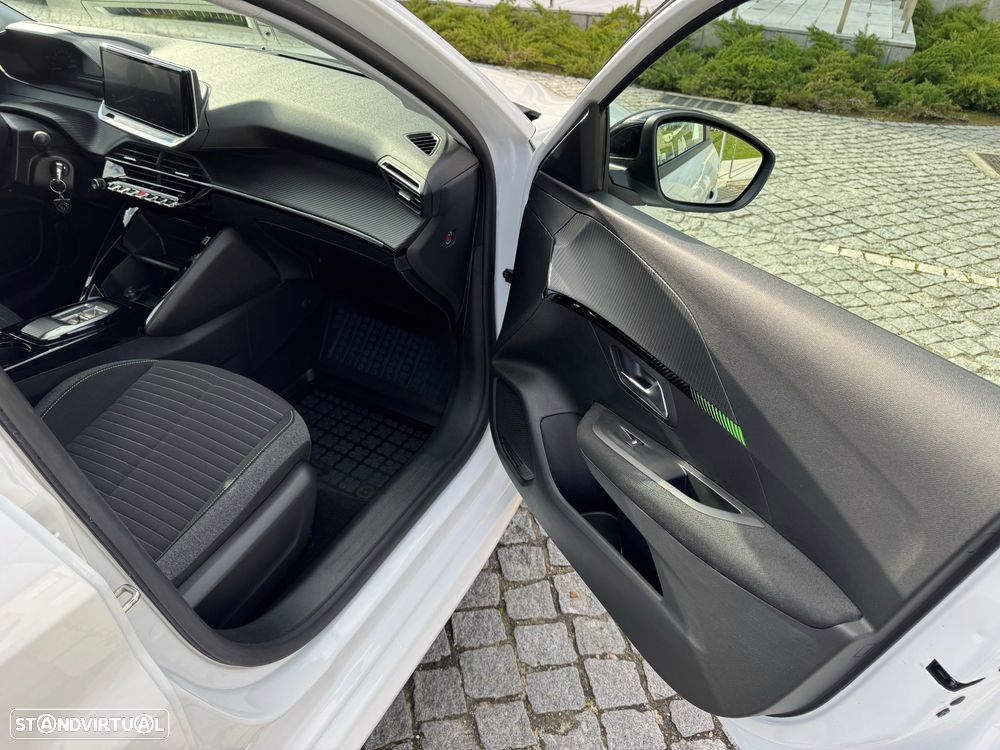 Peugeot e-208 Active - 12